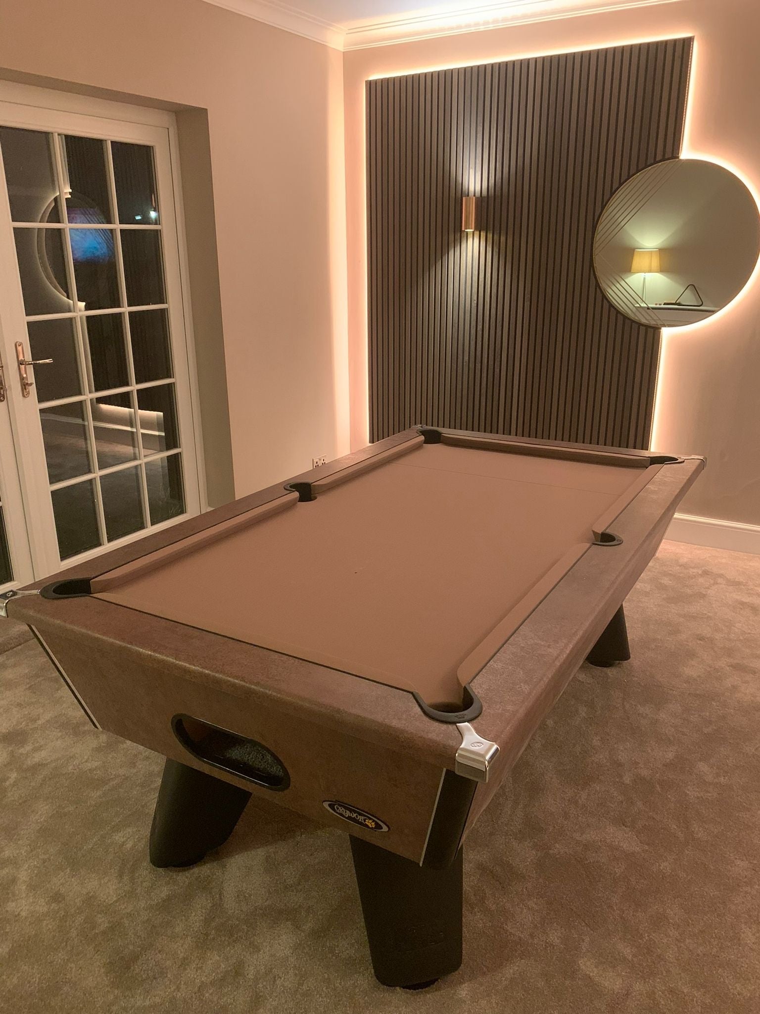 Cry Wolf Indoor Pool Table - Deluxe Italian Bronze - Limited Edition ...